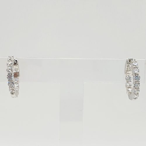 Claw set 2.5mm zirconia huggie